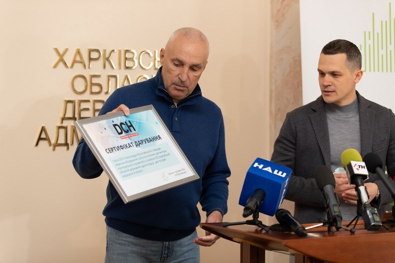 Ярославский передал харьковским медикам «искусственные легкие» для борьбы с COVID-19