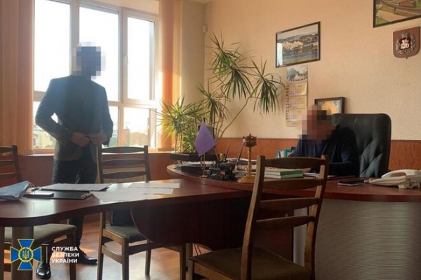 
Работники Укрзализныци наворовали дизеля на десятки миллионов гривен
