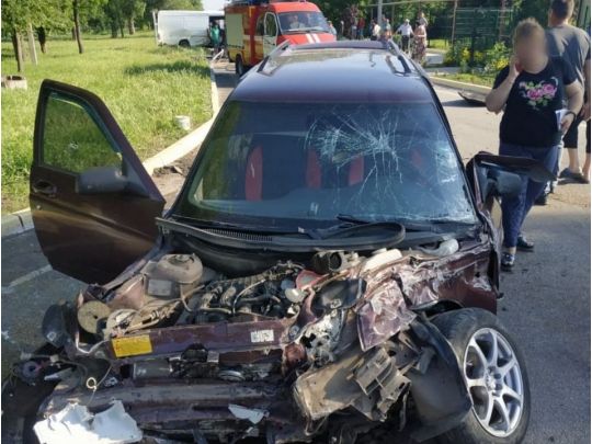 Смертельна ДТП на Дніпропетровщині: двоє загиблих та вісім травмованих