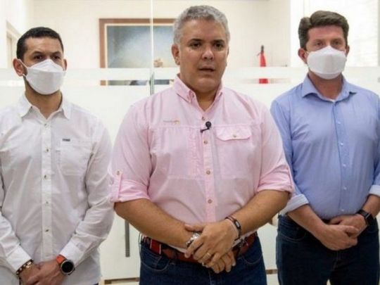 Терористи обстріляли гелікоптер з президентом Колумбії