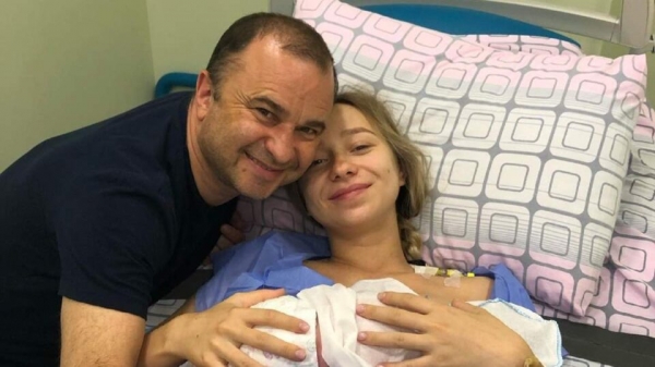 Жена Виктора Павлика родила сына и показала фото из роддома