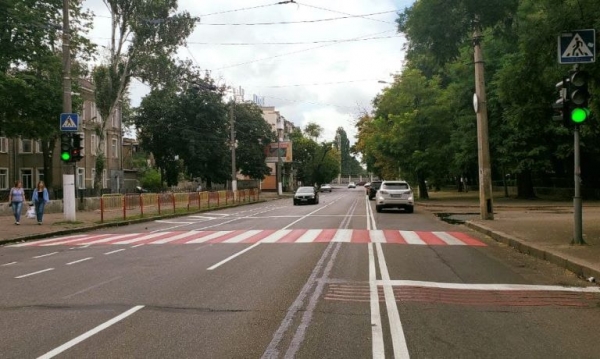 На Пироговской нарисовали велодорожку