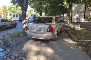 Штрафы не напугали: свежая фотоподборка наглых водителей в Одессе