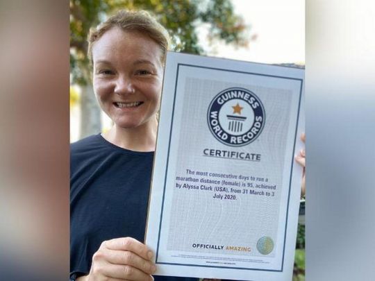 Американка потрапила до Книги рекордів Гіннеса, пробігши 95 марафонів за 95 днів