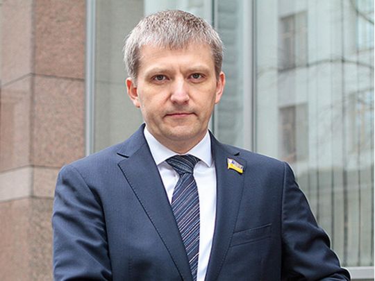 Після невдачі з колишнім підрядником будівництва аеропорту в Дніпрі «слуга» Демченко піарить нового, — ЗМІ