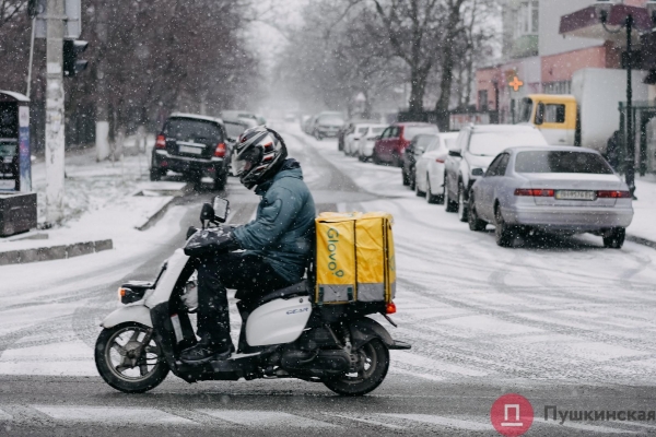 Час снега в Одессе: что мы увидели на Таирова и в центре. Фоторепортаж