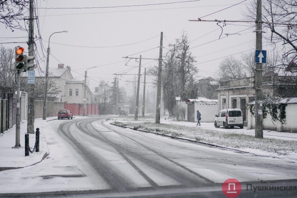 Час снега в Одессе: что мы увидели на Таирова и в центре. Фоторепортаж