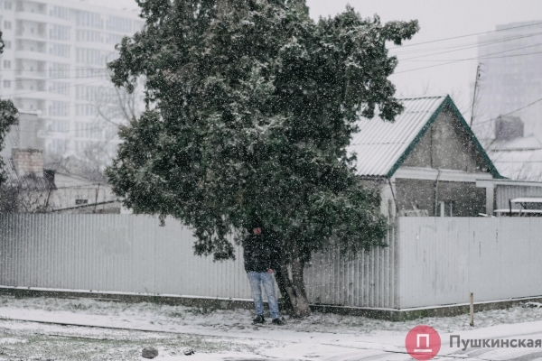 Час снега в Одессе: что мы увидели на Таирова и в центре. Фоторепортаж
