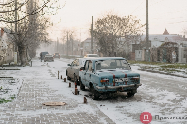 Снег с препятствиями: странности одесской погоды в первый по-настоящему зимний день. Фотозарисовка