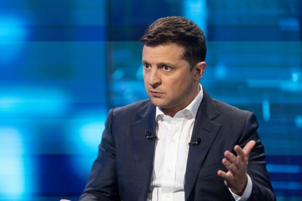 
Из-за превращения в Порошенко №2, запрета СМИ и репрессий против Медведчука голосов Юго-Востока Зеленскому больше не видать, - блогер
