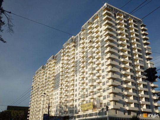 Разюча афера з нерухомістю у столичному ЖК: квартири, придбані власниками 10 років тому за чималі гроші, перепродають іншим