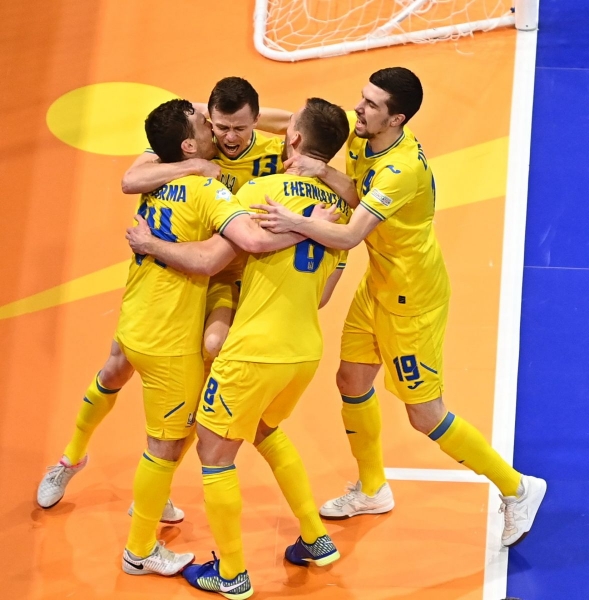 Україна перемогла Казахстан і вперше за 17 років зіграє у півфіналі футзального Євро: відеоогляд матчу
