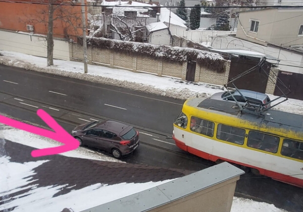 Автохамы в Одессе: свежая фотоподборка очень плохой парковки за неделю