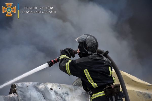 Пожар в Усатово: на складе с горючими материалами отсутствовало противопожарное водоснабжение