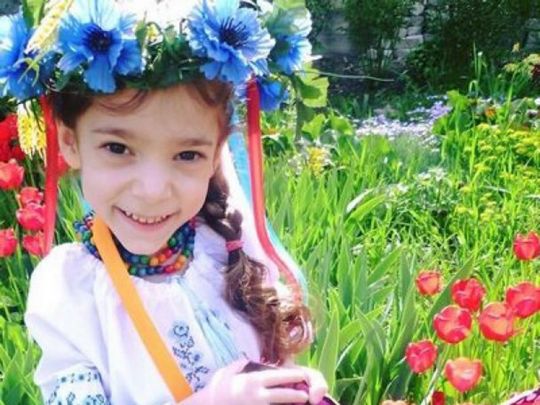 «Напередодні зникнення Аміна вкрала шматок хліба»: суд виніс вирок прийомним батькам, які спалили та втопили тіло 6-річної дівчинки