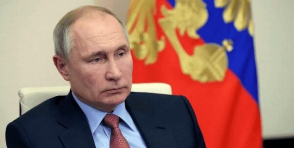 Путин официально признал &laquo;ЛДНР&raquo;. Видео