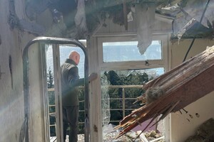 Одесситы, чьи дома обстреляли оккупанты, показали обрушения своих домов