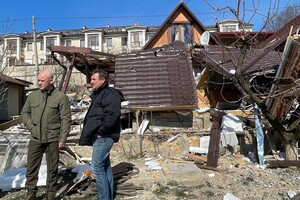 Одесситы, чьи дома обстреляли оккупанты, показали обрушения своих домов