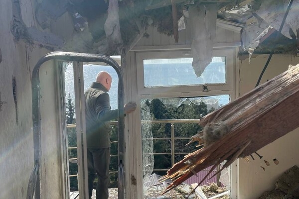 Одесситы, чьи дома обстреляли оккупанты, показали обрушения своих домов