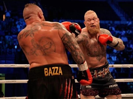 Гора з «Ігри престолів» ефектно переміг найсильнішу людину планети: відео боксерського бою
