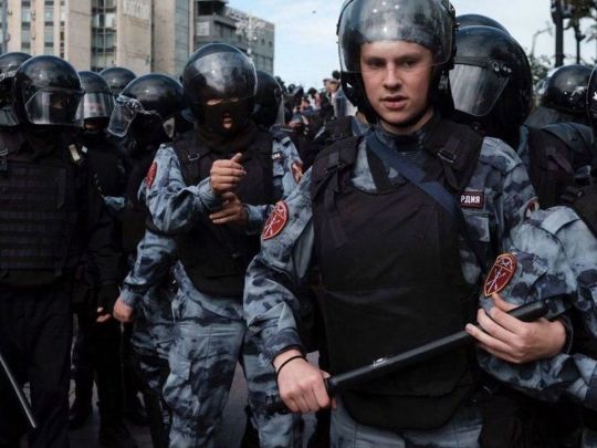Під Гостомелем зазнала втрат елітна дивізія Росгвардії — та, що розганяє протести у Москві