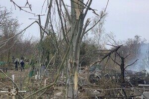 Оккупанты обстреляли кладбище в Одессе: пострадало более 1000 квадратных метров территории 