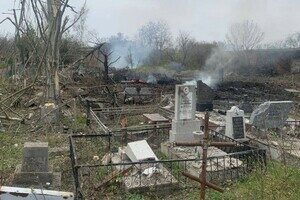 Оккупанты обстреляли кладбище в Одессе: пострадало более 1000 квадратных метров территории 