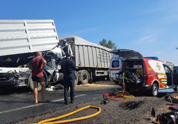 На трассе Одесса-Рени в ДТП попали три фуры