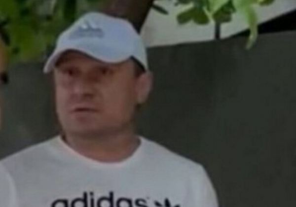 В Одессе ищут мужчину, который избил подростка прямо посреди улицы