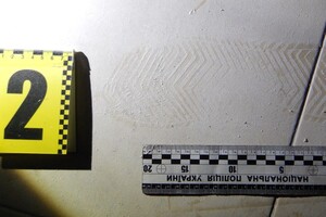 Прятали похищенные вещи на кладбище: в Одесской области задержали воров, ограбивших волонтерский штаб