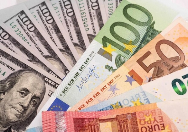Курс валют в Украине 4 декабря 2022 года: сколько стоит доллар и евро