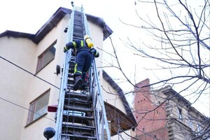 В Одессе горел мини-отель: есть пострадавший