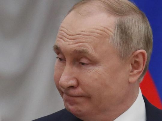 &laquo;Хвороба головного мозку&raquo;: через візит путіна у&nbsp;Пермі відключили зв&rsquo;язок і&nbsp;заварили двері гаражів
