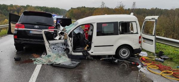 Велика автокатастрофа на трасі Трускавець — Львів: багато загиблих та травмованих (фото)