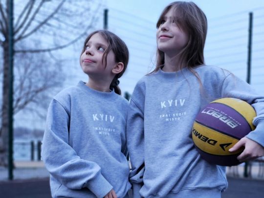 «Вмовляв їх виїхати до Парижу»: Анатолій Анатоліч пояснив, чому його діти залишились вдома на канікулах