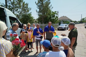 Более двух лет в плену: в Одесскую область вернулись четверо защитников Змеиного