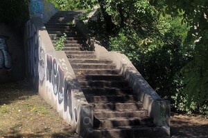 Военный спуск в Одессе без сфинксов: куда пропали скульптуры котов и как без них выглядит лестница