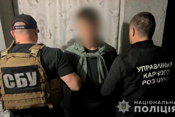 В Одессе и области подростки и молодой парень снова поджигали авто военных