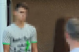 В Одессе и области подростки и молодой парень снова поджигали авто военных