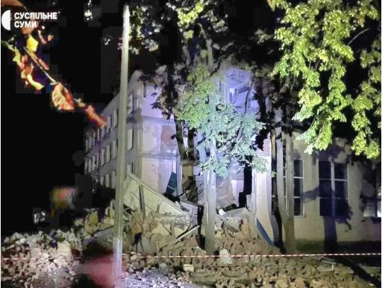 Росіяни скинули авіабомбу на університет у Сумах