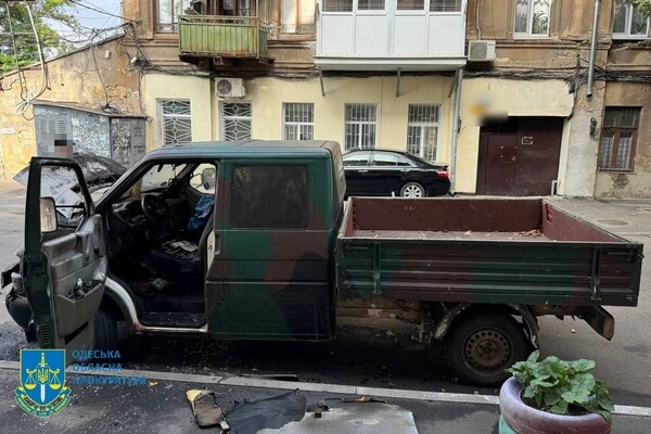 Поджигали военные автомобили и релейные шкафы: в Одессе объявили о подозрении трем мужчинам