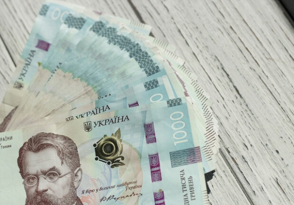Зеленский подписал закон о переносе повышения налогов для ФЛП