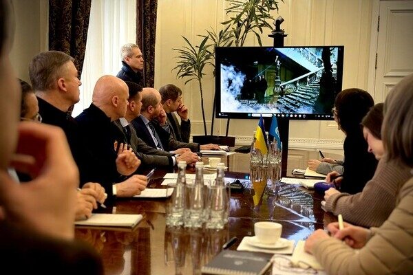 В Одессу прибыла миссия ЮНЕСКО и ИКОМОС: оценивают состояние центра города после обстрелов В Одессу прибыла миссия ЮНЕСКО и ИКОМОС: оценивают состояние центра города после обстрелов
