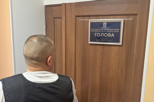 Вымогал у предпринимателя 12 тысяч долларов: в Одесской области главу поселкового совета разоблачили во взяточничестве