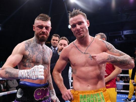 Боксер-чемпіон вирубив суперника після гонгу та нарвався на дурну дискваліфікацію (відео)