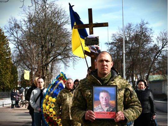 Боронив Бахмут та Кліщіївку: на Чернігівщині поховали воїна, який пішов на війну з перших днів вторгнення