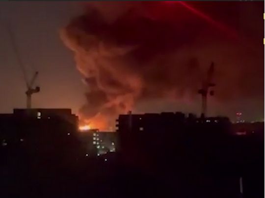 Найсильніша пожежа вивела з ладу лондонський «Хітроу» — один із найбільших аеропортів світу (відео)