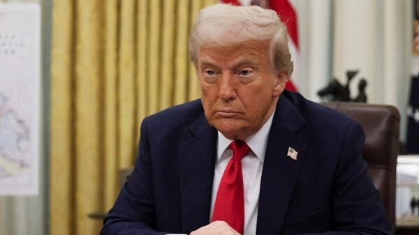 Трамп признал &laquo;проблемы переходного периода&raquo; на фоне падения рынков