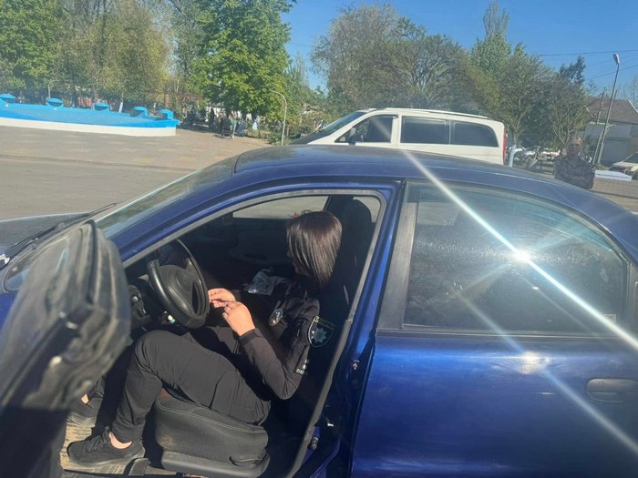 Це помста: після ДТП, в якій постраждала дитина, її батько-свідок опинився у військкоматі, а потім у лікарні