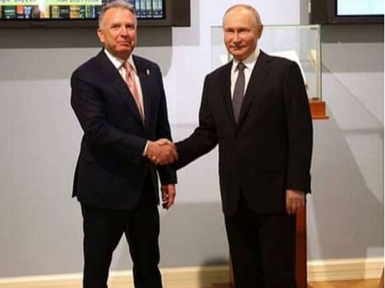 Порушив протокол: посланець Трампа на зустрічах з путіним користувався послугами кремлівського перекладача